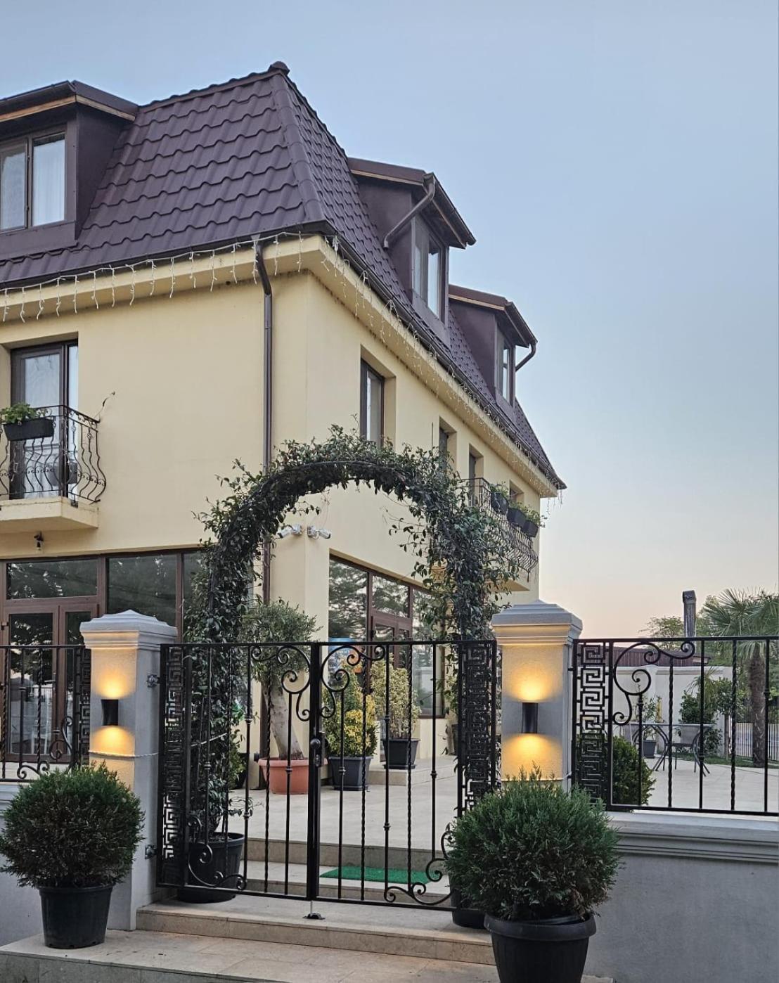Mihai Palace Buftea Esterno foto